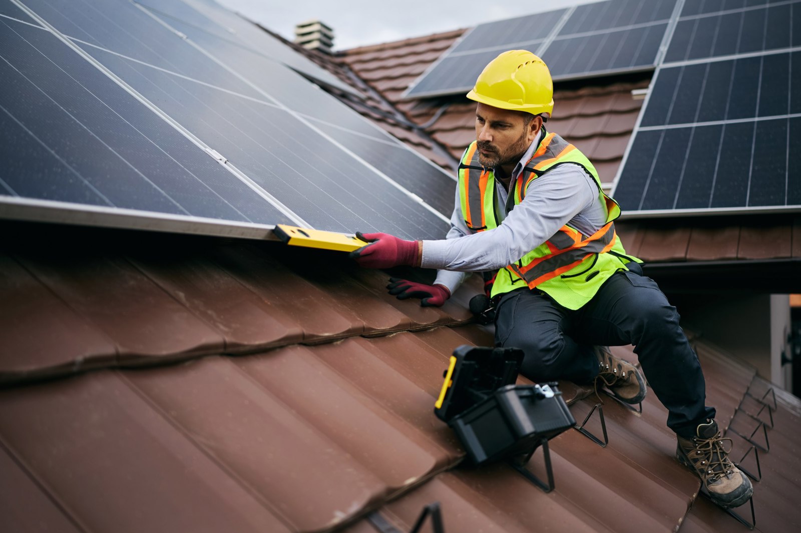 What is the trusted installer and end-to-end support service?